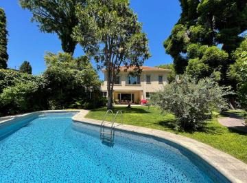 Casa de 6 ambientes, San Isidro · Casa en Venta en Martinez