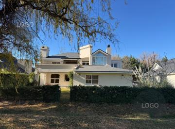 Casa · 350m² · 4 Dormitorios · 2 Cocheras · Casa en Venta Rincon Club de Campo