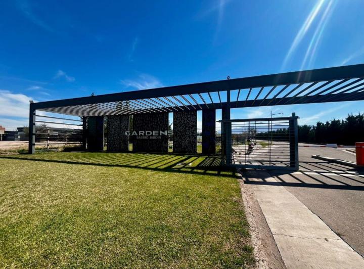 Terreno · 300m²