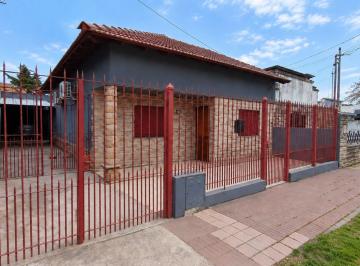 Casa · 65m² · 4 Ambientes · 1 Cochera · Venta Casa Llavallol 4 Ambientes Cochera Patio