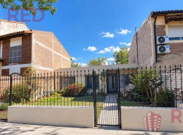 Casa · 101m² · 6 Ambientes · 1 Cochera · Casa Centro Oeste Neuquén