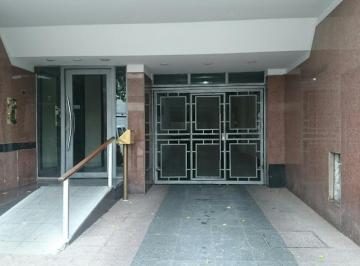 Garage · 15m² · Cochera en Pb Porton Automatico Exc. Acceso