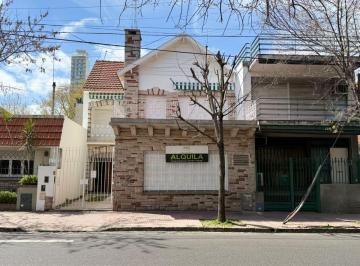 Casa de 5 ambientes, Lomas de Zamora · Casa 5 Amb. C/ Cochera - Apto Uso Comercial