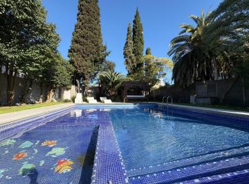 Casa · 1622m² · 5 Ambientes · 4 Cocheras · Casa en Venta Adrogue