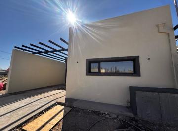 Casa · 67m² · 3 Ambientes · Casa - Plottier