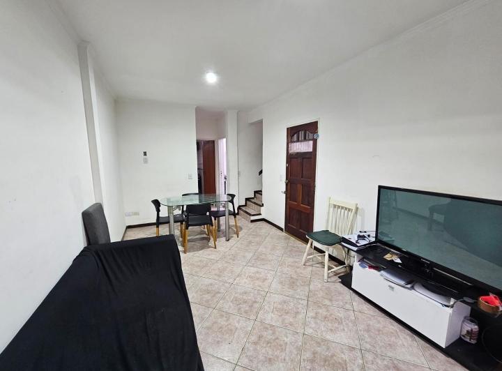 Casa · 69m² · 4 Ambientes · 1 Cochera