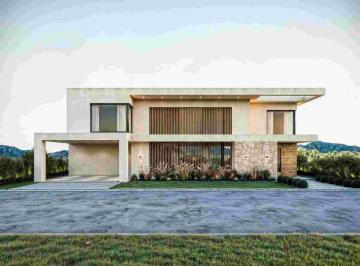 Casa · 320m² · 7 Ambientes · 2 Cocheras · Casa en Venta Obra Gruesa Mza Norte + Materiales