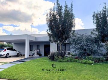 Casa · 208m² · 4 Ambientes · 2 Cocheras · Casa con Pileta en Barrio Cerrado San Matias Area 2
