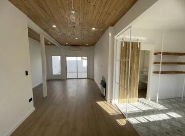 PH · 75m² · 3 Ambientes · PH en Alquiler - Martinez - 2 Dorm.
