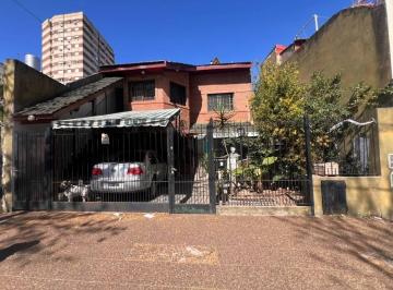 Casa · 206m² · 6 Ambientes · Casa Pb y Pa — 4 + 2 Ambientes con Garage y Doble Entrada | C. Remedio de Escalada de San Martín 5000