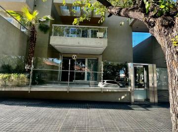 Departamento de 5 ambientes, Ciudad de Mendoza · Departamento en Alquiler en La Quinta Sección! 2 Dorm. con Cochera y Amenities