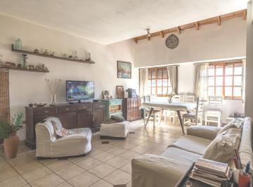 PH · 151m² · 4 Ambientes · Venta PH 4 Amb con Patio | Luz | Divisible | Opcional Local Comercial | Munro