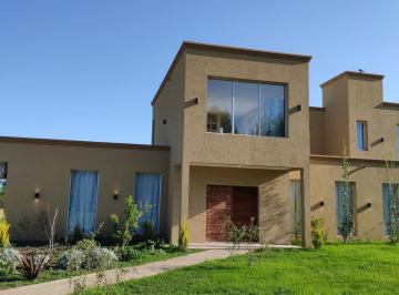 a estrenar · Estancia La Macarena | Casa en Venta