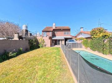 PH · 126m² · 4 Ambientes · 3 Cocheras · Casa en Venta 4 Amb Pileta Parque Merlo Financia