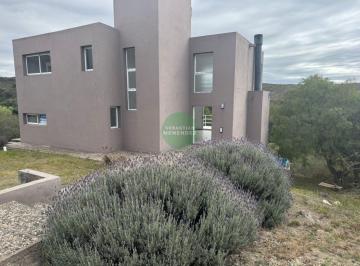 Casa · 290m² · 6 Ambientes · 2 Cocheras · Barrio Privado Tierra Alta - 3 Dorm. - Vista
