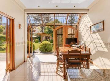 LAO-LAO-1173_2 · Venta! Casa Espectacular - Doble Frente - Jardin Pileta y Quincho