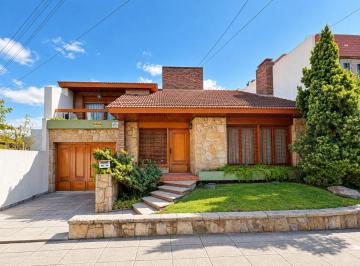 Casa · 205m² · 6 Ambientes · 1 Cochera · Venta Chalet 6 Amb. Garaje. C/dep. Parque. San Justo