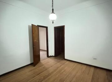 PH · 120m² · 4 Ambientes · 1 Cochera · PH en La Plata