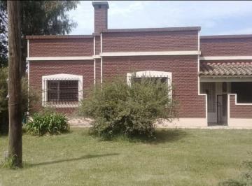 Casa · 120m² · 3 Ambientes · 1 Cochera · Fracción en Venta en Guernica con Mejoras