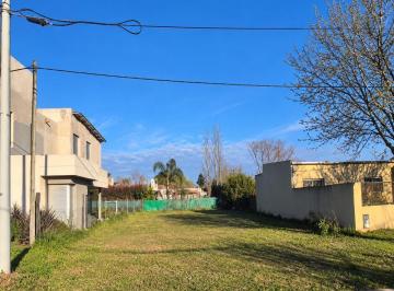 Terreno · 584m² · Lote en Venta en Barrio Acequias, Roldán | 584,95 m² | Orientación Este y Servicios