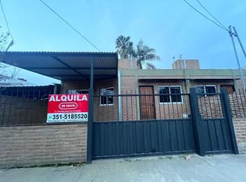 Casa · 80m² · 3 Ambientes · 1 Cochera · Casa en Alquiler 2 Dirmitorios Villa Allende, barrio La Amalia