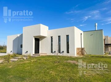Casa · 183m² · 6 Ambientes · Casa en Laguna Grande