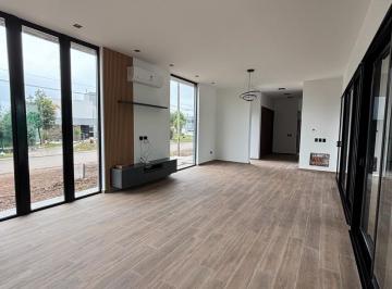 Casa · 300m² · 5 Ambientes · 4 Cocheras · Casa - Las Corzuelas