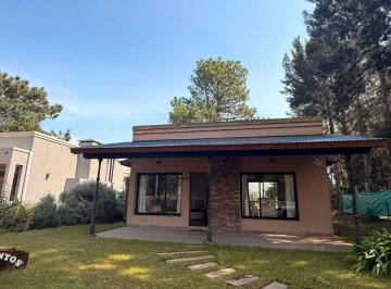 Casa de 2 ambientes, Costa del Este · Hermosa Propiedad en Venta en Costa del Este