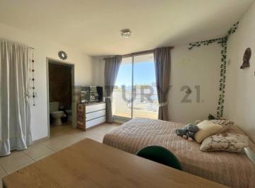 Departamento · 21m² · 1 Ambiente · Venta Monoambiente Amoblado con Balcón Al Frente en Cinco Esquinas, Rosario