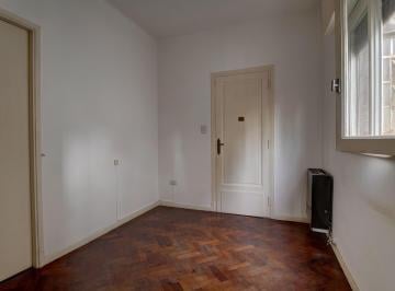 Departamento · 44m² · 3 Ambientes · Venta PH 3 Amb con Terraza Propia en Boedo