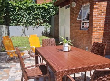 Casa · 80m² · 3 Ambientes · 2 Cocheras · Casa 3 Amb, Jardin 2 Baños Jardin! 1° Enero y 29, 30 y 31