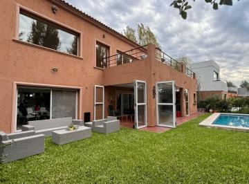 Casa · 350m² · 7 Ambientes · 3 Cocheras · Venta Casa con Pileta. Barrio Cerrado. Principado Náutico. Canning. San Vicente. Financiación