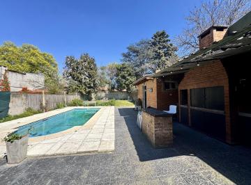 Casa · 160m² · 6 Ambientes · 4 Cocheras · Casa en Venta con Gran Parque, Piscina y Posibilidad de 4.º Dormitorio | Benavídez