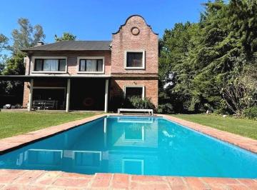 Casa · 260m² · 4 Ambientes · 2 Cocheras · Alquiler de Verano - Bella Vista