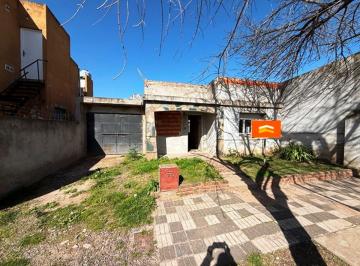 Casa de 3 ambientes, San Antonio de Areco · Irigoyen 706, Casa Para Terminar de Reciclar. Areco