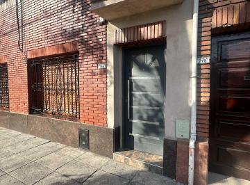 PH · 26m² · 1 Ambiente · PH con Entrepiso y Patio