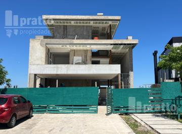 Casa · 585m² · 6 Ambientes · 1 Cochera · Casa en Venta de 5 Dorm. en Los Puentes, Nordelta