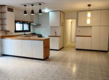 Casa · 22m² · 3 Ambientes · 1 Cochera · Alquiler Casa 2 Dorm. con Cohera Bº Cerro Las Rosas