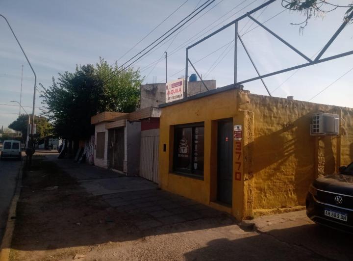 Bodega-Galpón · 80m² · 3 Ambientes