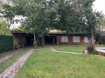 Casa · 53m² · 1 Ambiente · 1 Cochera · Casa Quinta con Gran Lote