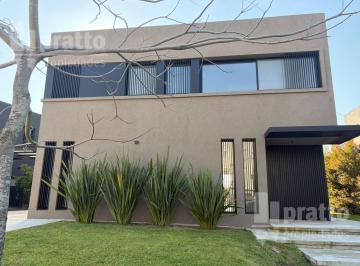 Casa · 197m² · 5 Ambientes · 3 Cocheras · Casa en Venta en Los Castaños, Nordelta