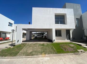 Casa · 100m² · 4 Ambientes · 2 Cocheras · Duplex en Housing Cuesta Colorada 3 Dorm