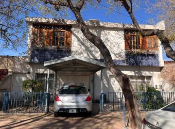 Casa de 3 ambientes, Ciudad de Mendoza · Casa en Venta en Sexta Sección de Ciudad de Mendoza.