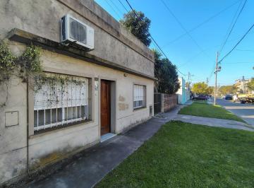 Casa · 90m² · 4 Ambientes · 1 Cochera · Casa Venta Ringuelet 3 Dorm. Patio