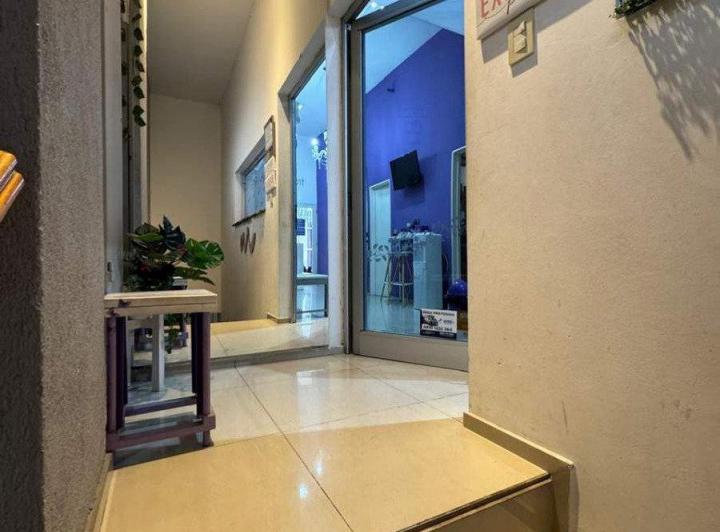 Local comercial · 142m² · 6 Ambientes