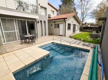 Casa · 226m² · 5 Ambientes · 1 Cochera · Casa 2 Dorm. + Escritorio | Pileta Climatiza