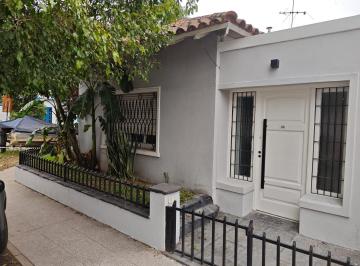 PH · 110m² · 4 Ambientes · PH Al Frente - Esquina - Zona Residencial Villa Maipú