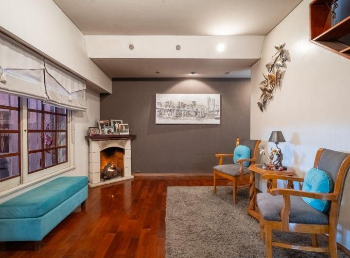 Casa · 196m² · 5 Ambientes · 1 Cochera