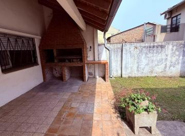 Casa · 169m² · 3 Ambientes · 1 Cochera · Casa en Venta Wilde 4 Ambientes Patio Apta Credito