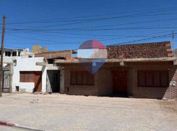 Casa · 450m² · 18 Ambientes · Venta de Hospedaje con Locales en Tilcara